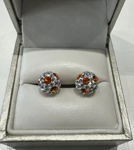 Tresor Paris Orange On White 8mm Earrings - Picture 1 of 4