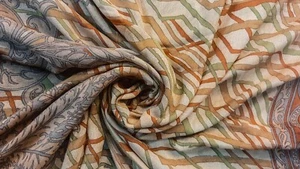 Sari de seda pura indio vintage sari Georgette Chinon tela impresa PGS1698 - Imagen 1 de 9