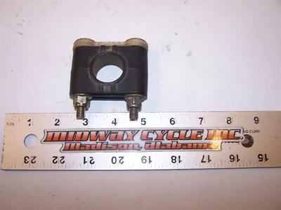 UNIDAD DE ABRAZADERA DE COLUMNA DE DIRECCIÓN JOHN DEERE TRAIL BUCK 650 CVT 4X4 C709400034 lm Foto 1 de 4