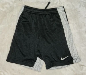 Nike Boys Size 7 Shorts Dri Fit - Picture 1 of 3