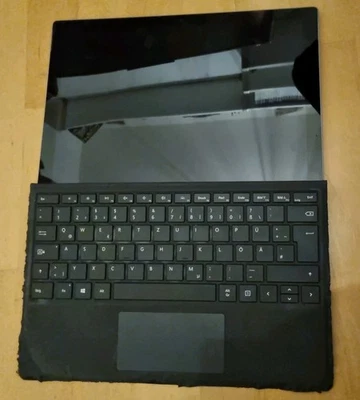 Microsoft Surface Pro 5 2017 i5 / 8 GB RAM / 256 GB SSD inkl. Tastatur - Bild 1 von 4