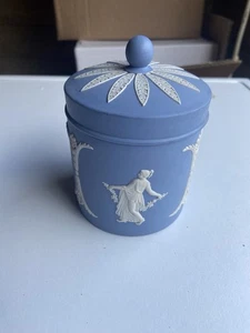 Wedgwood Jasperware blue lidded jar with dancing ladies, approx 11cm - Picture 1 of 4