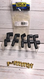 Socket Style 90-Degree Distributor and Coil Spark Plug Boot and Terminal Kit,... - Foto 1 di 9