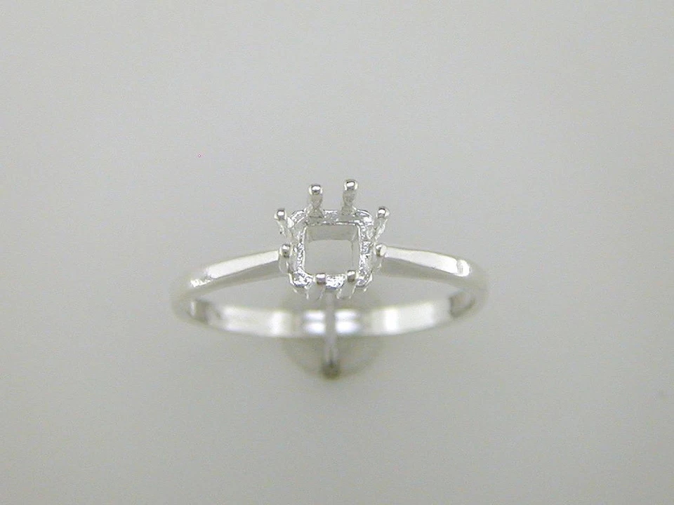 Princess Cut 8 Prong Solitaire Ring Setting Sterling Silver - Image 1 of 1