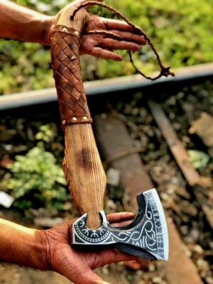 ENGRAVED VINTAGE HATCHET AXE HEAD ANCIENT MEDIEVAL BATTLE AXE, GIFT PACK AXE - Image 1 of 4