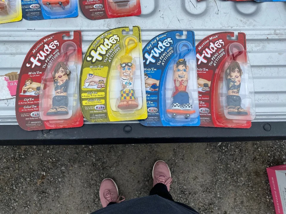 Novo Tudes Kooky Kids Click Pen Festa Yup Yup Marrom Atitude Cinto Clipe Slade - Imagem 1 de 4