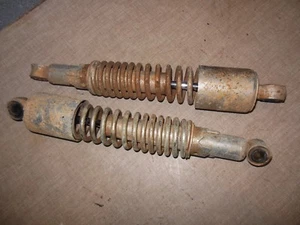 74 1974 Kawasaki F7 175 rear shocks suspension springs set of 2 - Foto 1 di 3