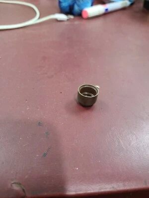 Válvula de aceite sello Nissan 240sx D21 13207-40F00 H3 Foto 1 de 3