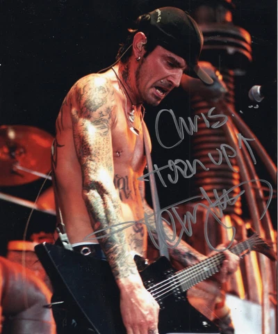TOMMY LEE HAND SIGNED 8x10 COLOR PHOTO+COA         TO CHRIS       MOTLEY CRUE Cover