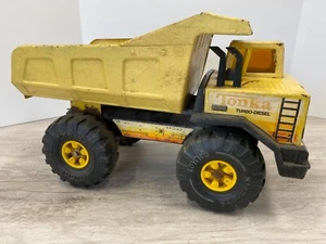 1980s TONKA Dump Truck Diecast Turbo vintage Yellow Pressed Steel XMB-975 Tires - Picture 1 of 12