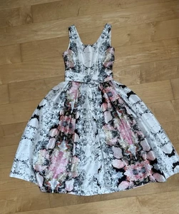 ASOS Cocktailkleid Gr. 36 Abendkleid, Sommerkleid mit Blumenmuster - Bild 1 von 2