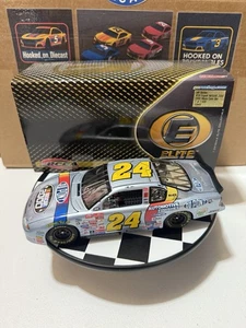 🔥🔥 Jeff Gordon ELITE 24 DuPont Nascar 2000 1/24 Nascar Diecast - Picture 1 of 15