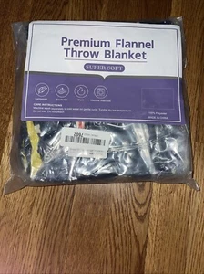 Glow In The Dark Throw Blanket Boys Dinosaur - Picture 1 of 3