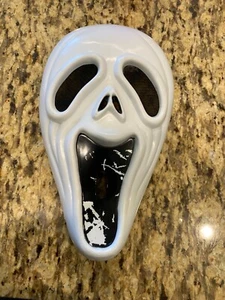 VNTG Rubie's White Hard Plastic Scream GhostFace Halloween Mask Horror No Hood - Picture 1 of 4