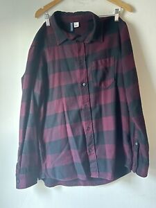 Divided By H&M Men’s Long Sleeve Flannel Red Black Plaid Shirt M