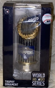 LA LOS ANGELES DODGERS 2020 World Series Champions Trophy ORNAMENTO NUOVO CON SCATOLA NATALE - Foto 1 di 1