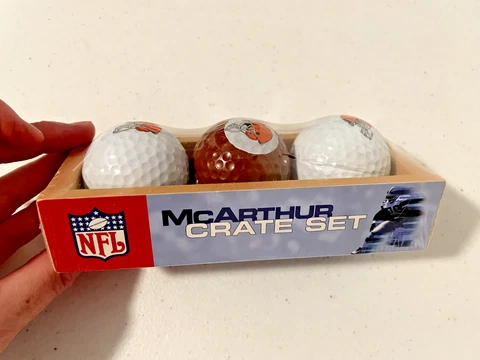 Cleveland Browns NFL football team 3 golfballs in a wood crate NEW McArthur set Cover