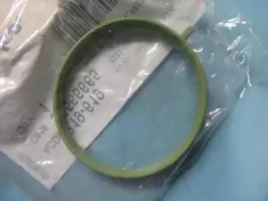 NOS GM 55566665 Fuel Injection Throttle Body Mounting Gasket - Bild 1 von 2