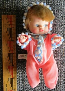 VINTAGE ALTE RICHARD TOY COMPANY TONI TOT PUPPE HERGESTELLT IN HONGKONG - Bild 1 von 2