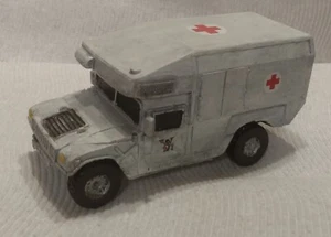 Warhammer 40,000 Astra Militarum HMV Ambulance: Painted - Picture 1 of 6