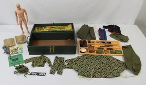 1964 GI Joe Action Marine w/Blond Hair Brown Eyes Figure & Foot Locker Hasbro - Picture 1 of 18