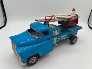 Camión lanzamisiles de hojalata escaso TN Toys Nomura azul - USAF - poco menos de 12" L - Imagen 1 de 17