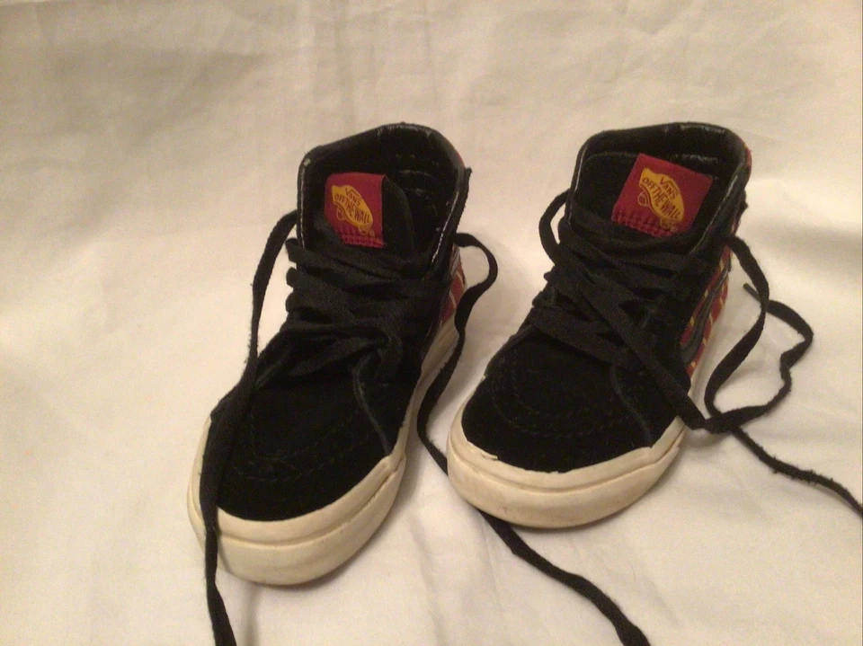 Vans X Harry Potter Gryffindor Sk8-Hi Limited Niños 13 Zapatos Hogwarts Prendas para el torso alto Foto 1 de 4