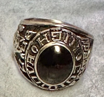 Anillo clase 2010 hombre acero inoxidable y ónix negro, talla 10,25, Keystone firmado Foto 1 de 4