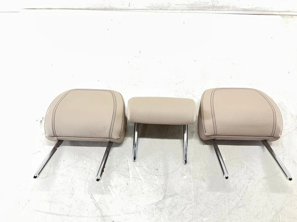 Reposacabezas asiento trasero izquierdo y derecho y central Jaguar F-Pace 17-20 OEM Foto 1 de 4