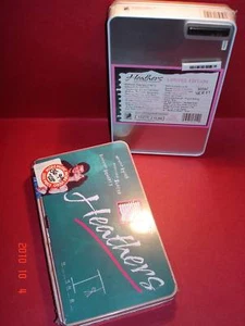 OOP Factory Sealed NEW Collector Tin Box Set Heathers DVD Mint Condition - Imagen 1 de 1