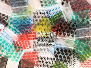 200 MINI ZIPTOP APPLE BAGGIES 1515 1.5" x 1.5" 10+  MIXED DESIGNS - Picture 1 of 1