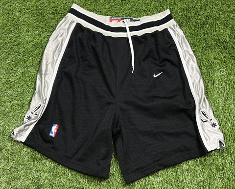 VTG 90's Authentic Nike San Antonio Spurs NBA Basketball Shorts Men's 34 Pro Cut Cover