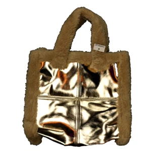 Madden Girl Handtasche Beuteltasche Metallic Kunstleder und Kunstfellbesatz Gold 14"x12" - Bild 1 von 17