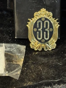 Disney CLUB 33 Disneyland GOLD Member Only Retired Original Logo Magnet - Picture 1 of 4