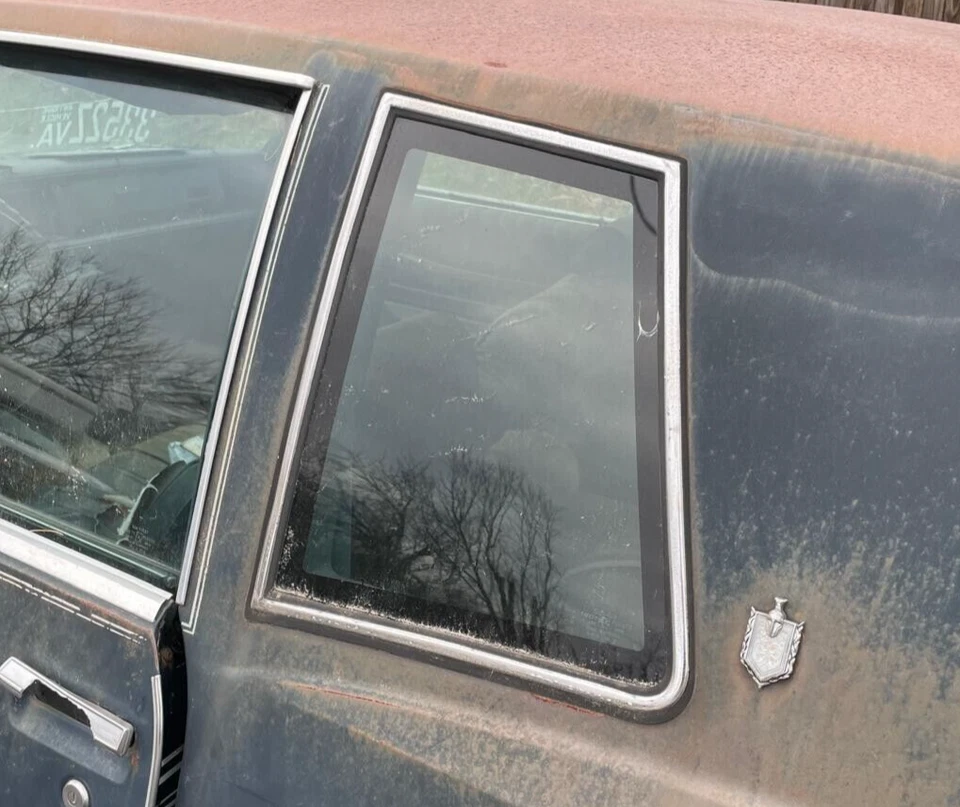 Chevy Monte Carlo 1981-1987 Driverside LH cuarto ventana vidrio con cromo Foto 1 de 2