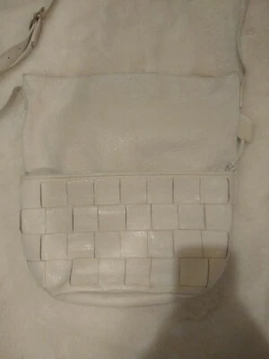 Bolsa dobrável Kenneth Cole couro branco hobo ombro tiracolo fecho de pressão - Imagem 1 de 4
