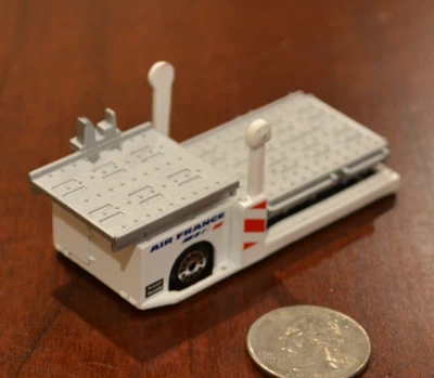 DIECAST AIR FRANCE AIRPORT GROUND SUPPORT CARGO LOADING VEHICLE REALTOY DARRON - Image 1 of 4