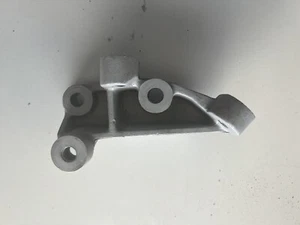 SOPORTE MONTAJE COMPRESOR AIRE ACONDICIONADO FORD MUSTANG 82-93 INFERIOR 5,0 L - Imagen 1 de 4