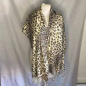 Women's Pashmina Scarf/Shawl Leopard Print Wrap. New. - Picture 1 of 4