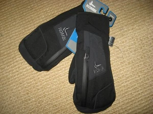 NWT*WOMANS LARGE *KOMBI ANNEX MITTENS - Picture 1 of 4