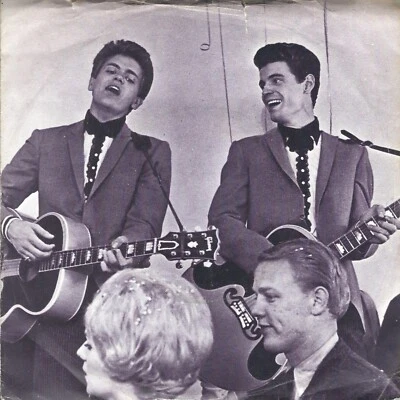 Record 45 RPM Everly Brothers – The Price of Love/Crying IN The Rain - Image 1 of 2