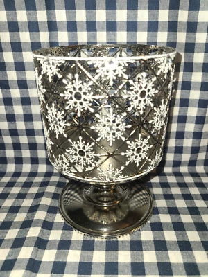 Glitter Geo Copo de Nieve 3 Mechas Candelabro Pedestal NUEVO Baño y Cuerpo Funciona Foto 1 de 2