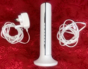 Philips Lines M335 Duo Cordless White Handset Base And Charger - Picture 1 of 9