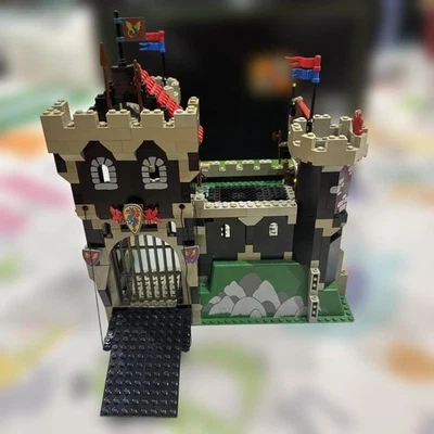 LEGO System Castle Black Knight's Castle 6086 In 1992 Used Retired As Is - Image 1 of 4