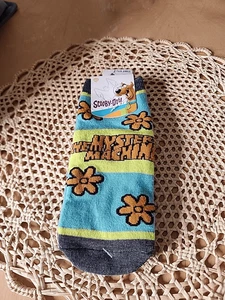 SCOOBY DOO MYSTERY MACHINE ANKLE SOCKS SHOE SIZE 5-10 - Picture 1 of 3