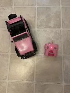 GIRLMAZING REMOTE CONTROL PINK JEEP**JADA TOYS - Picture 1 of 4