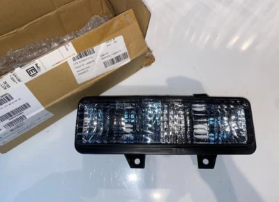 89-91 CHEVROLET SUBURBAN/BLAZER/JIMMY IZQUIERDA ESTACIONAMIENTO/SEÑAL LUZ CARROCERÍA CUADRADA Foto 1 de 4