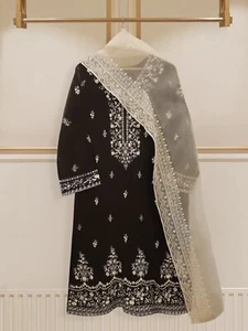 Agha Noor TWO PIECE PURE COTTON NET SHIRT WITH ORGANZA DUPATTA medium - Picture 1 of 7