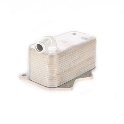 Enfriador de aceite de motor 2.0 apto para VW Jetta/GLI 2006--2010 AUDI A3 A4 A6 06D117021C Foto 1 de 4