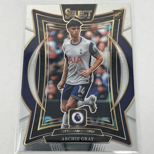 2024-25 Select Premier League Terrace #8 Archie Gray Rookie - Bild 1 von 2